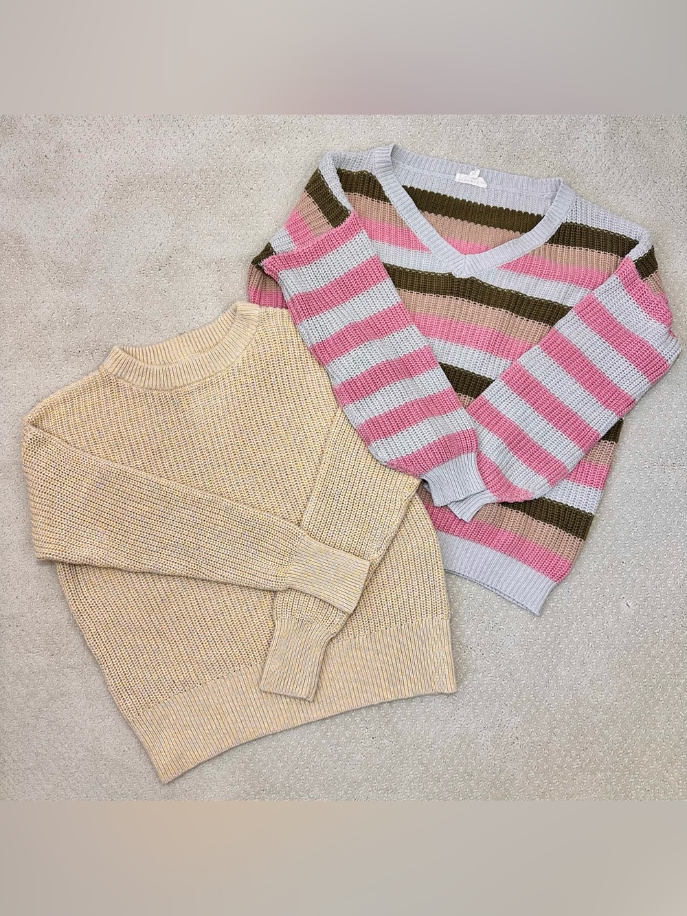 Sweater Bundle - Promesa & Universal Thread Sizes S/M & S - Cozy Casual